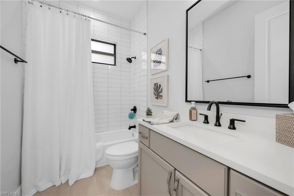 11728 Lady Anne CIR, CAPE CORAL FL 33991-16