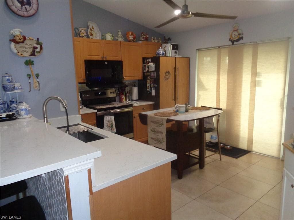 814 Rocaille AVE-28