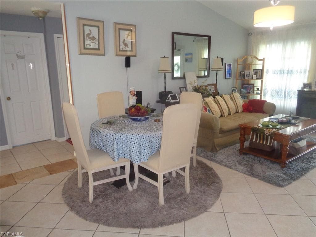 814 Rocaille AVE-18