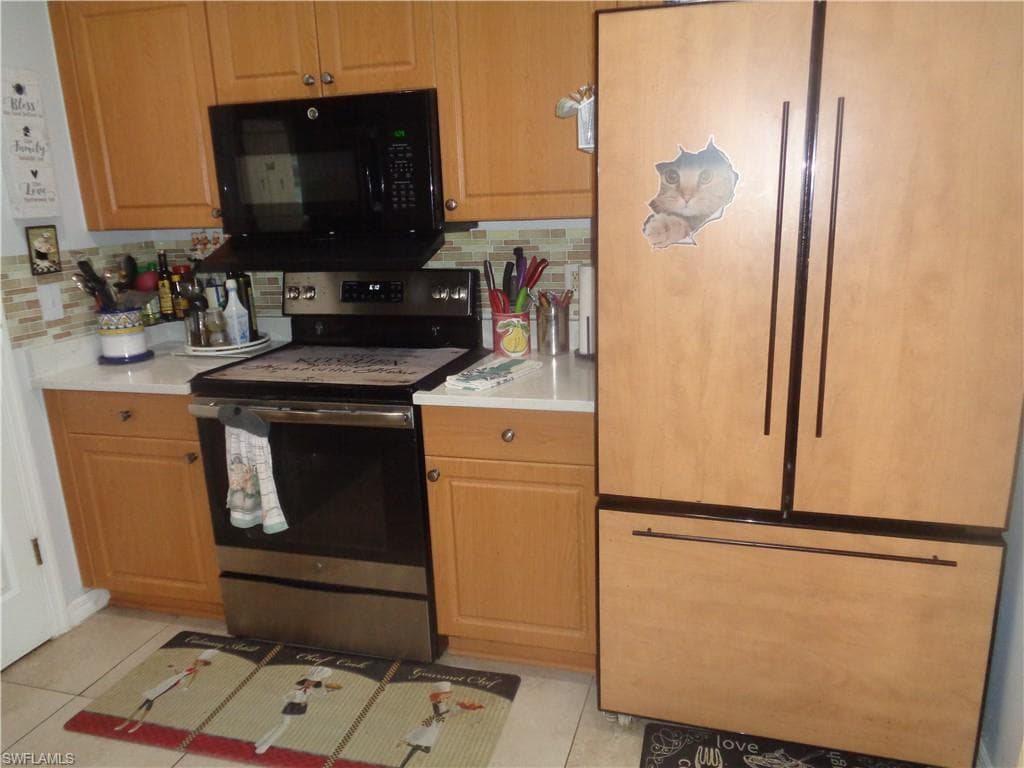 814 Rocaille AVE-21