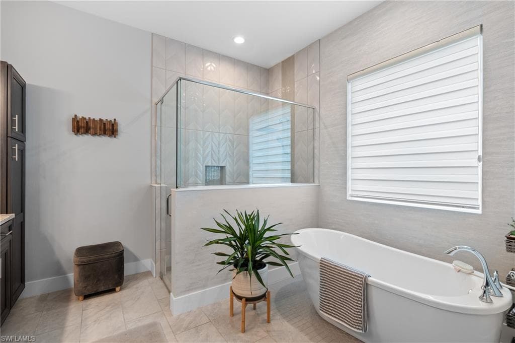 3671 Sapphire Cove CIR, NAPLES FL 34114-19