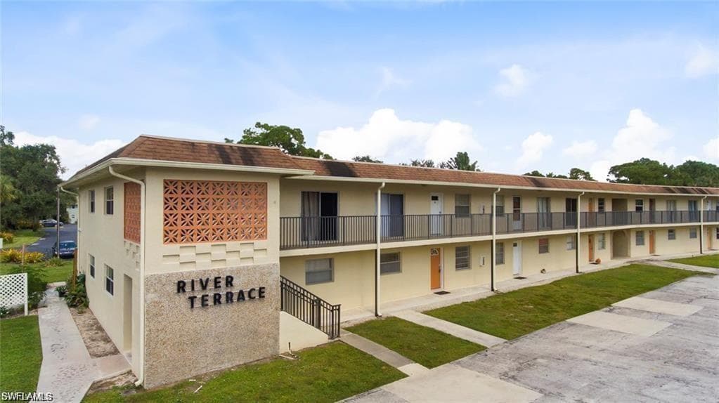 10725 Wilson ST # 2, BONITA SPRINGS FL 34135-8