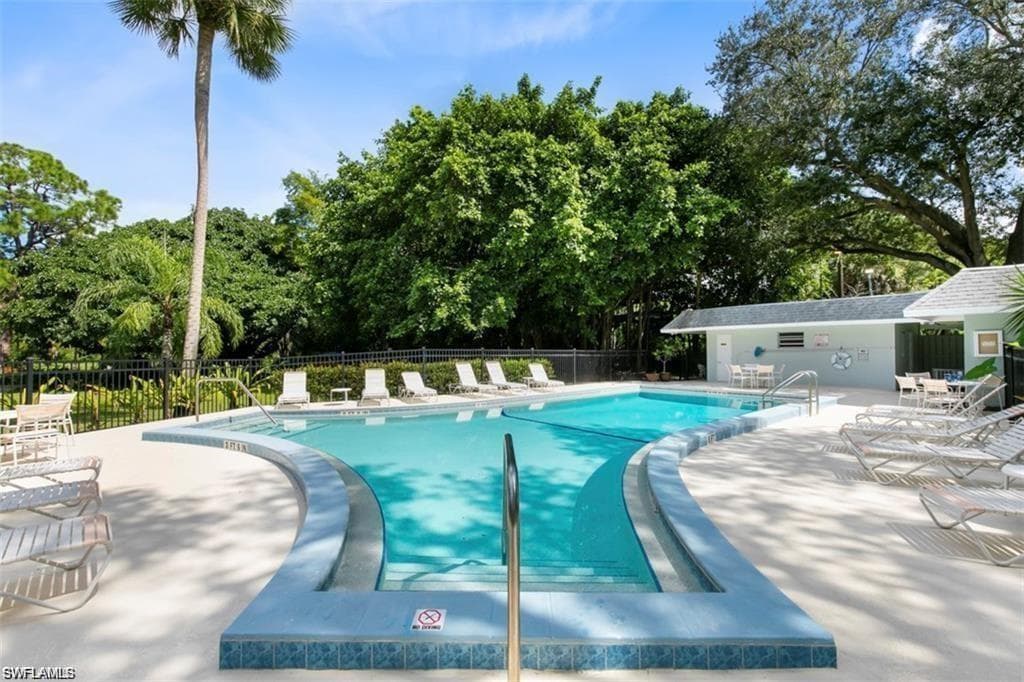 10725 Wilson ST # 2, BONITA SPRINGS FL 34135-10