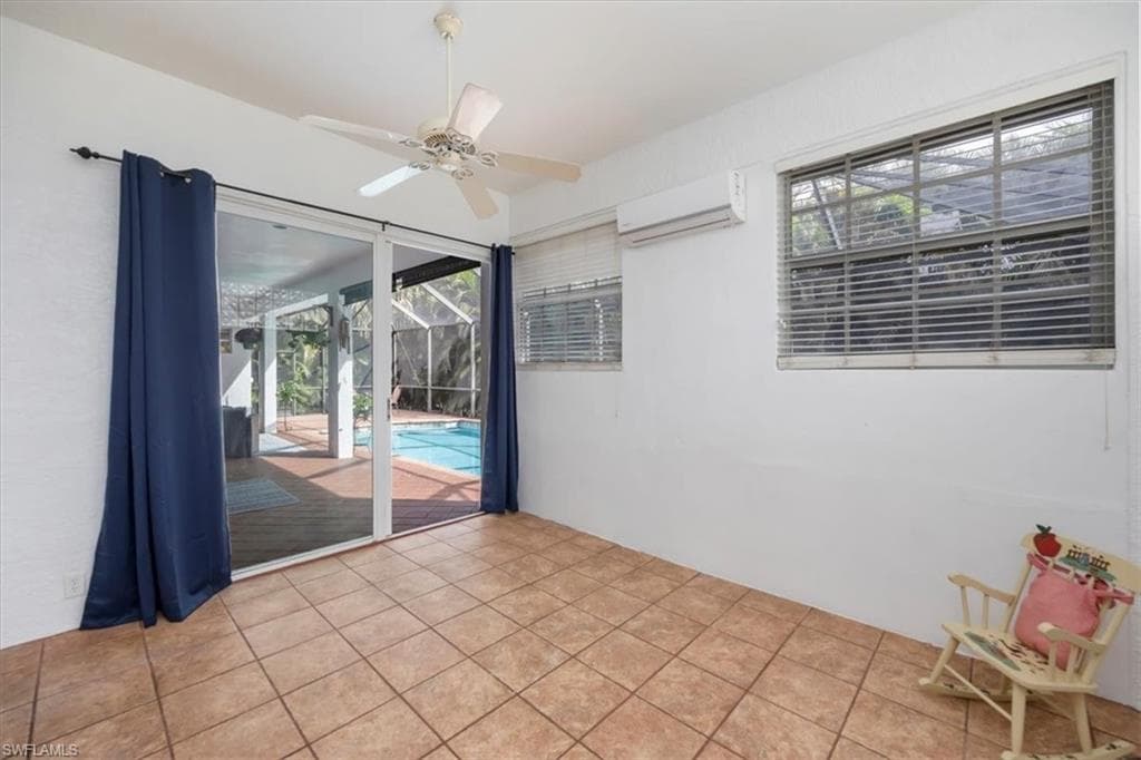 496 Raven WAY, NAPLES FL 34110-17