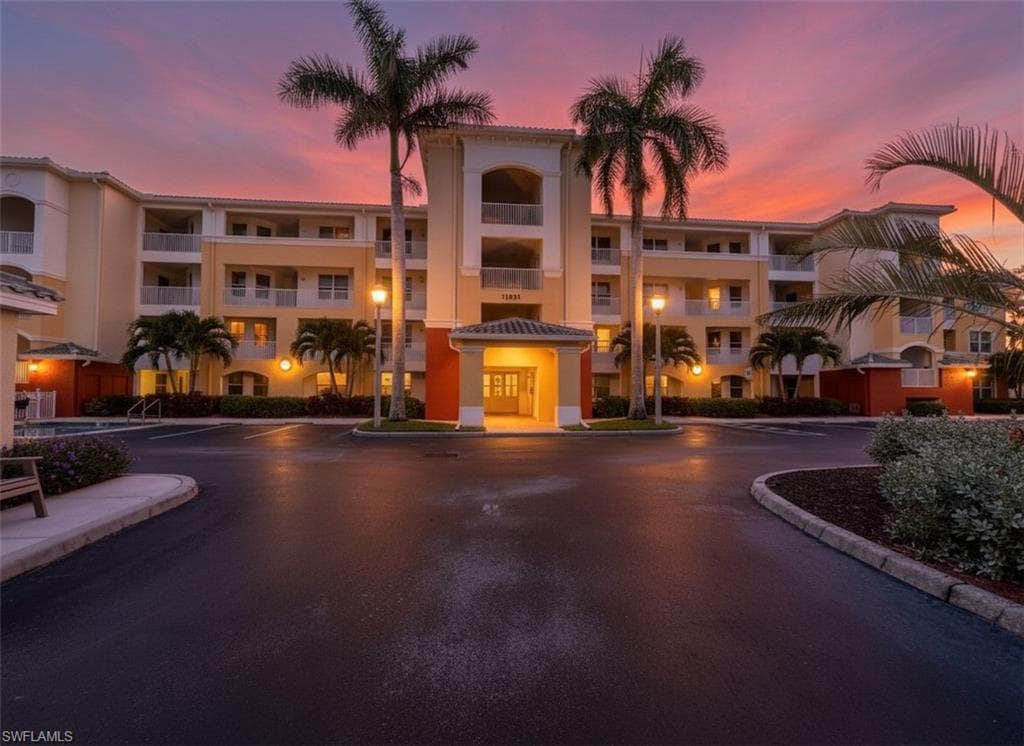 11001 Gulf Reflections DR # 105, FORT MYERS FL 33908-1