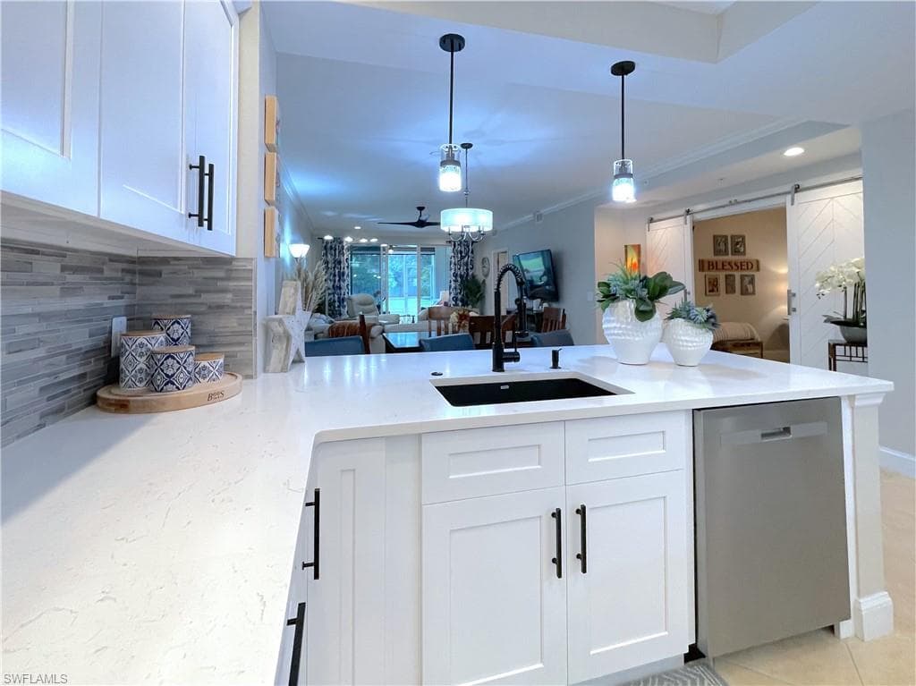 11001 Gulf Reflections DR # 105, FORT MYERS FL 33908-5