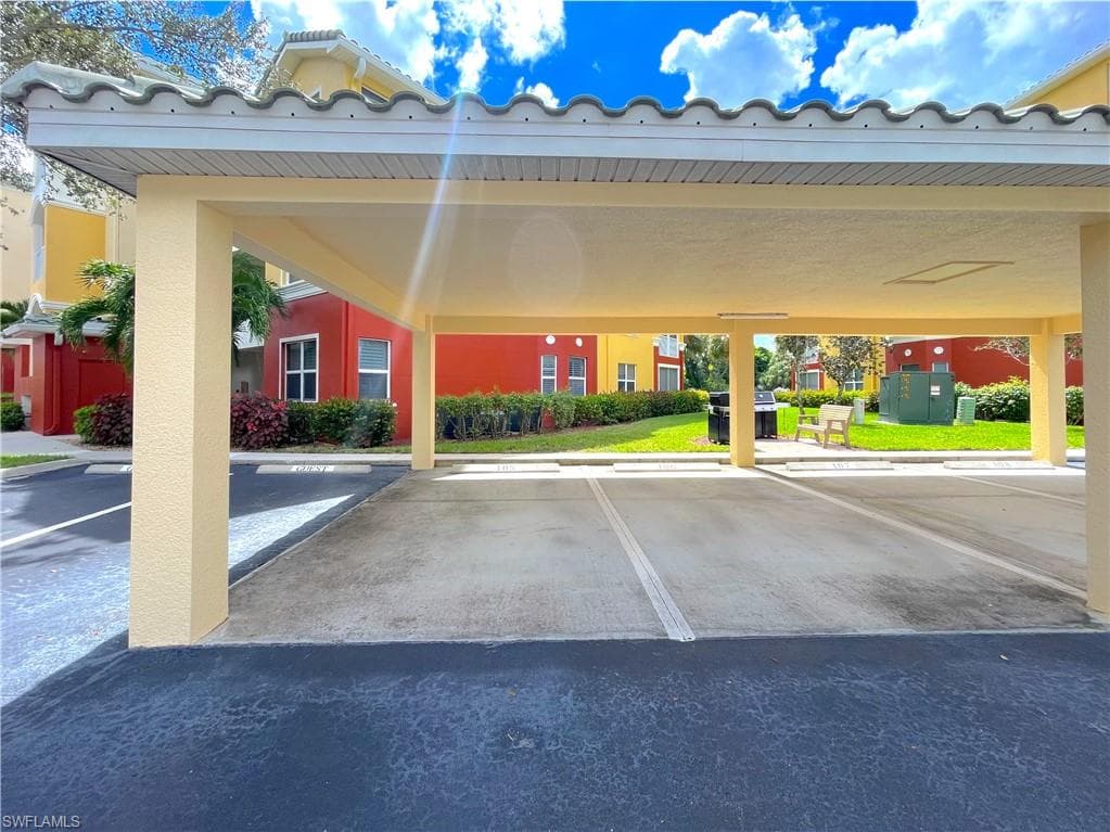 11001 Gulf Reflections DR # 105, FORT MYERS FL 33908-31