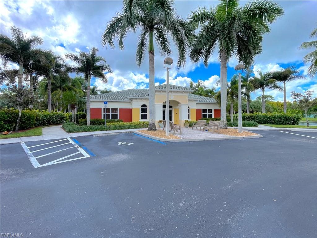 11001 Gulf Reflections DR # 105, FORT MYERS FL 33908-33