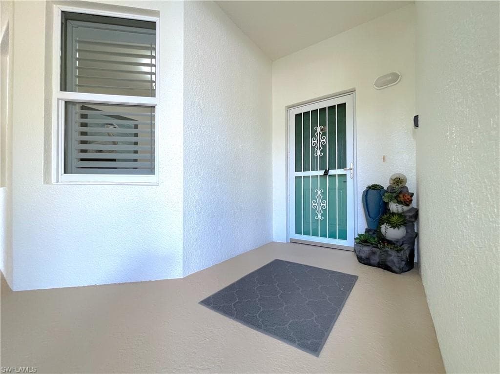 11001 Gulf Reflections DR # 105, FORT MYERS FL 33908-30