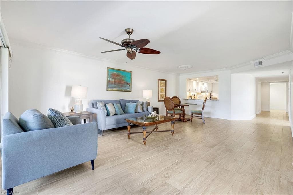 529 Lake Louise CIR # 101, NAPLES FL 34110-4