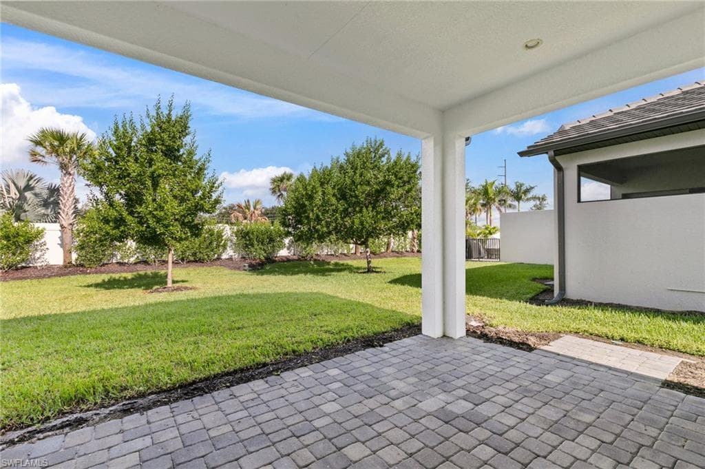 14756 Kingfisher LOOP, NAPLES FL 34120-21