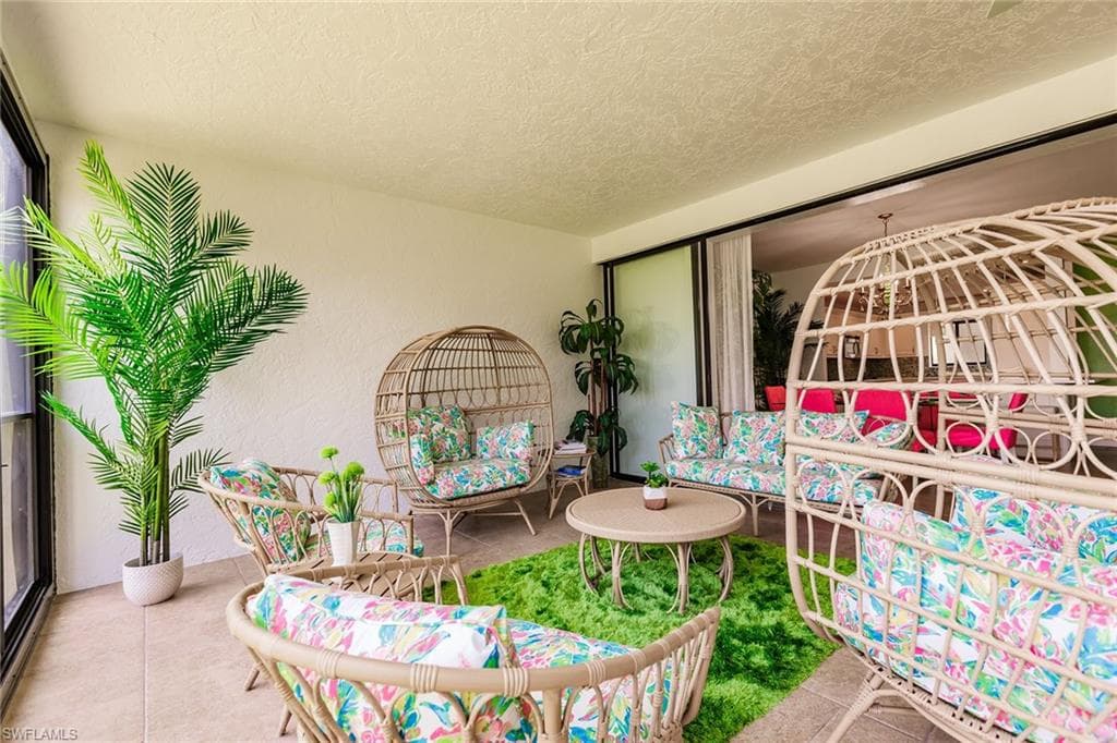 22 Cypress View DR # 22, NAPLES FL 34113-35