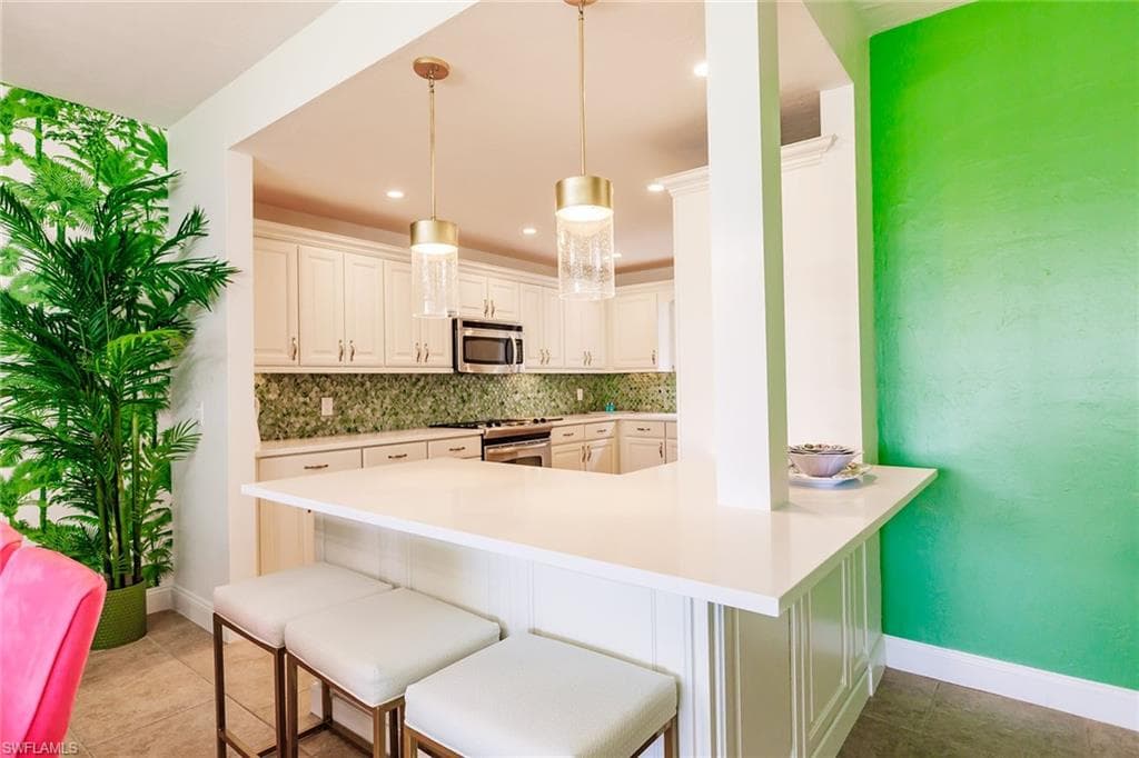 22 Cypress View DR # 22, NAPLES FL 34113-13