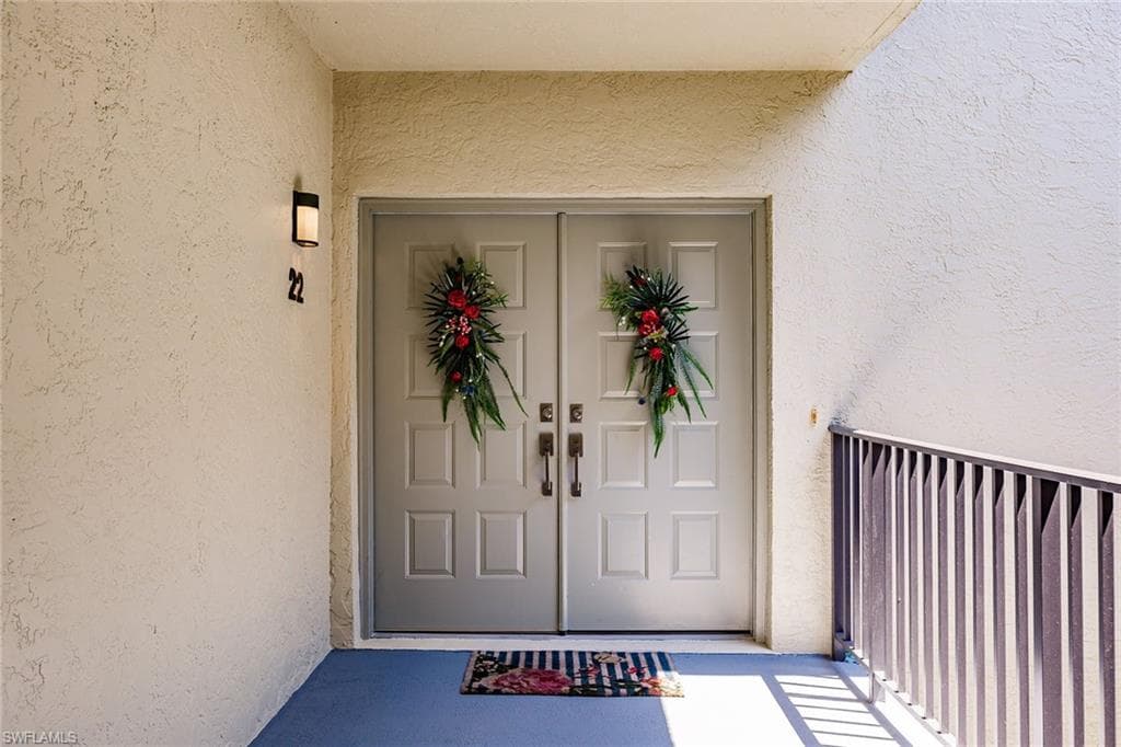 22 Cypress View DR # 22, NAPLES FL 34113-38