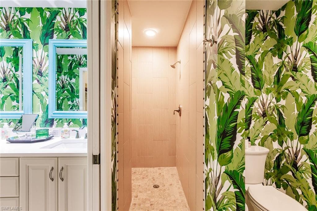 22 Cypress View DR # 22, NAPLES FL 34113-24
