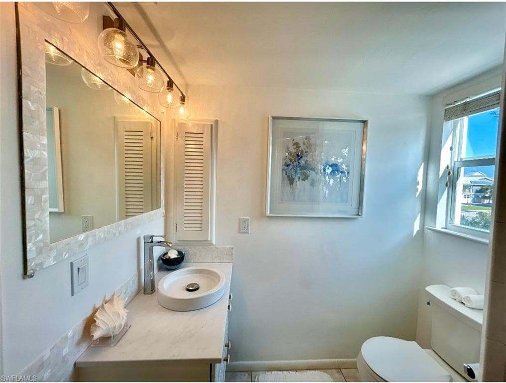 1390 Middle Gulf DR, SANIBEL FL 33957-22