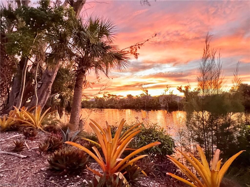 1390 Middle Gulf DR, SANIBEL FL 33957-5