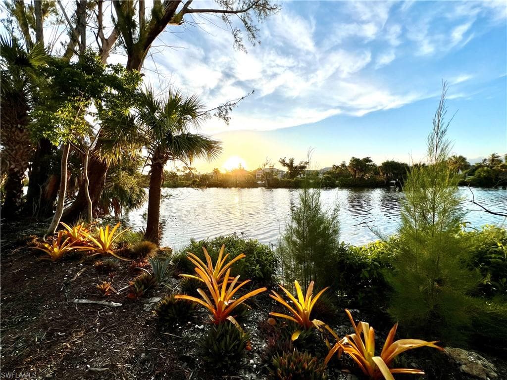 1390 Middle Gulf DR, SANIBEL FL 33957-37