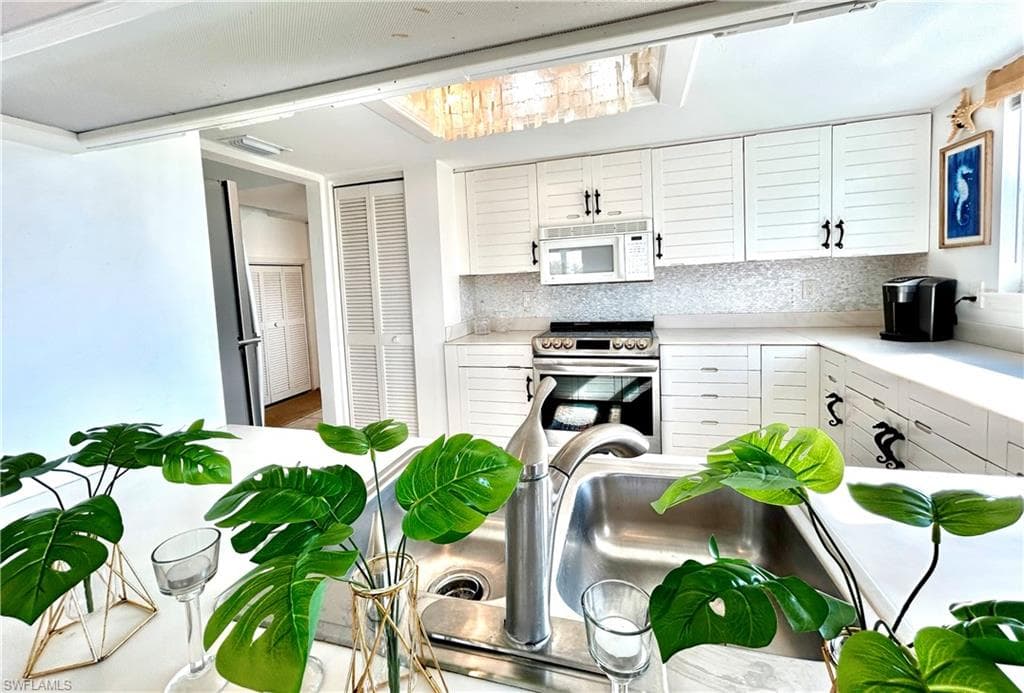 1390 Middle Gulf DR, SANIBEL FL 33957-13