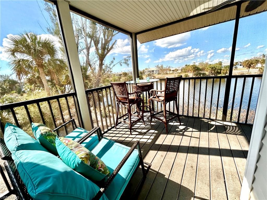 1390 Middle Gulf DR, SANIBEL FL 33957-30