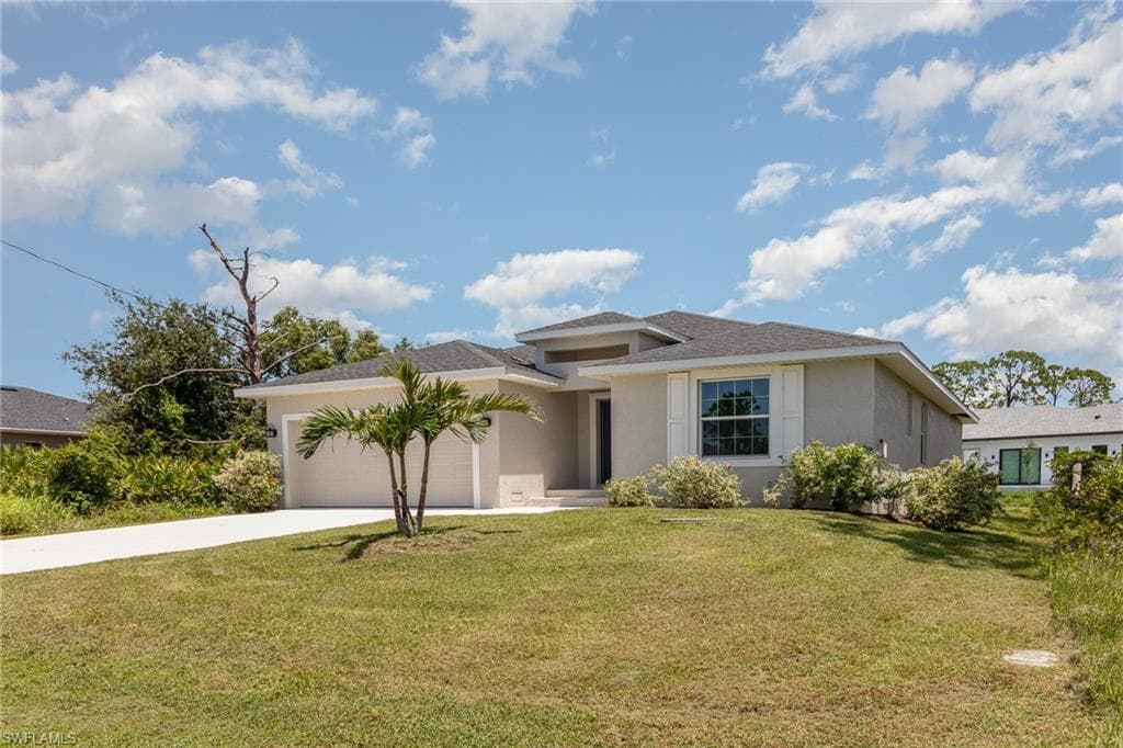 126 Glades DR, ROTONDA WEST FL 33947-5