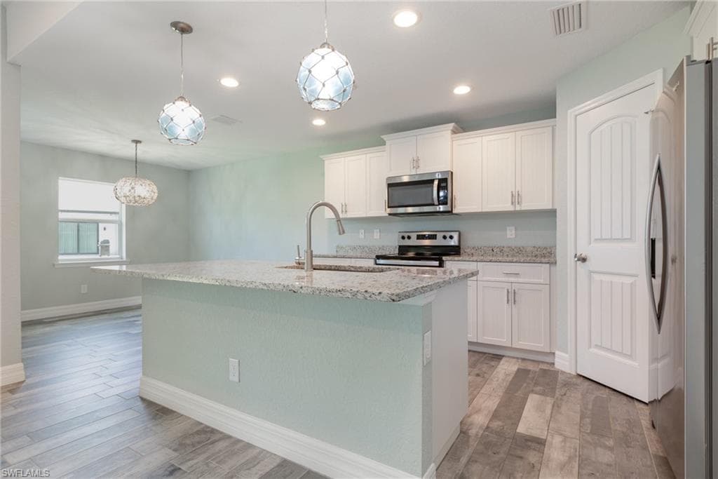 126 Glades DR, ROTONDA WEST FL 33947-12