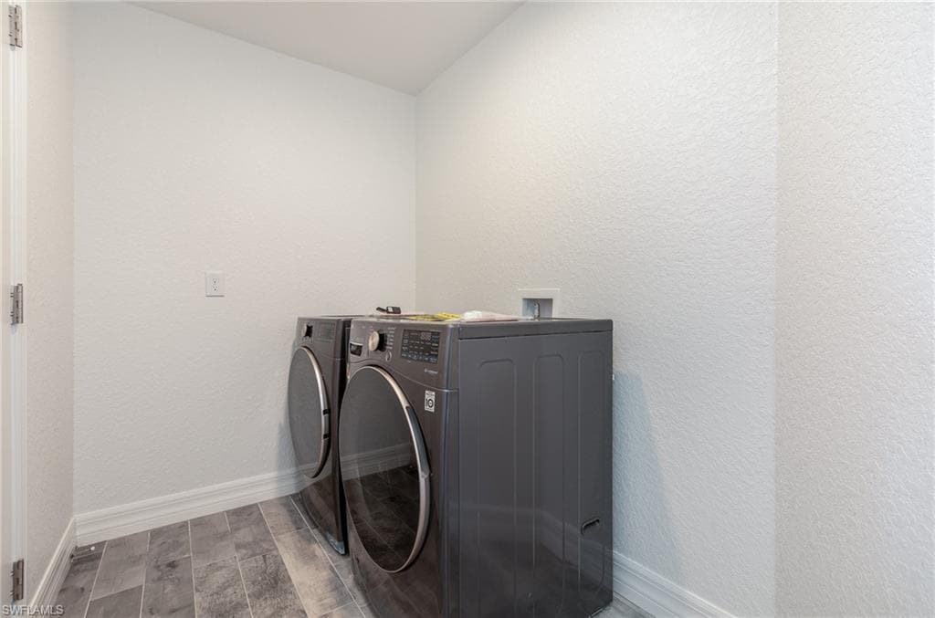 126 Glades DR, ROTONDA WEST FL 33947-25