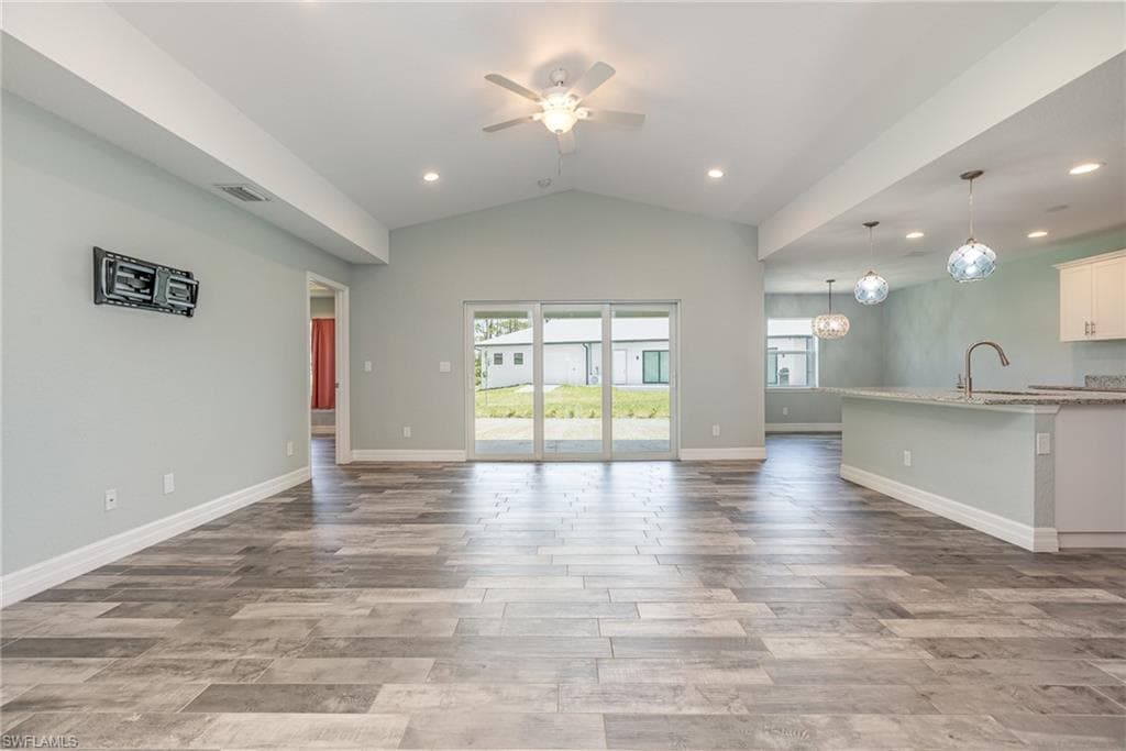 126 Glades DR, ROTONDA WEST FL 33947-6