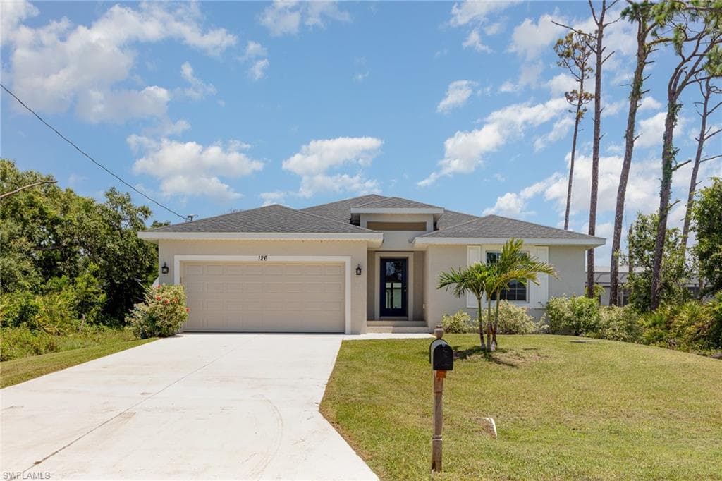 126 Glades DR, ROTONDA WEST FL 33947-2