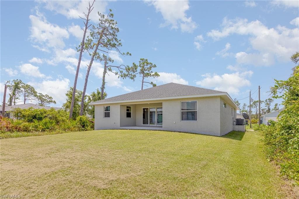 126 Glades DR, ROTONDA WEST FL 33947-29