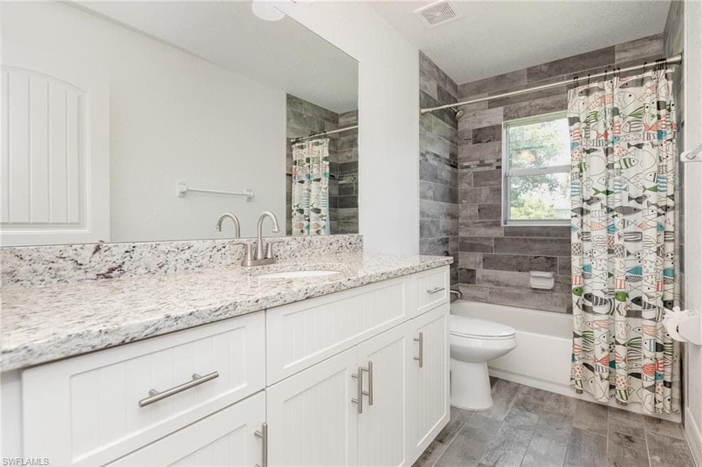 126 Glades DR, ROTONDA WEST FL 33947-18