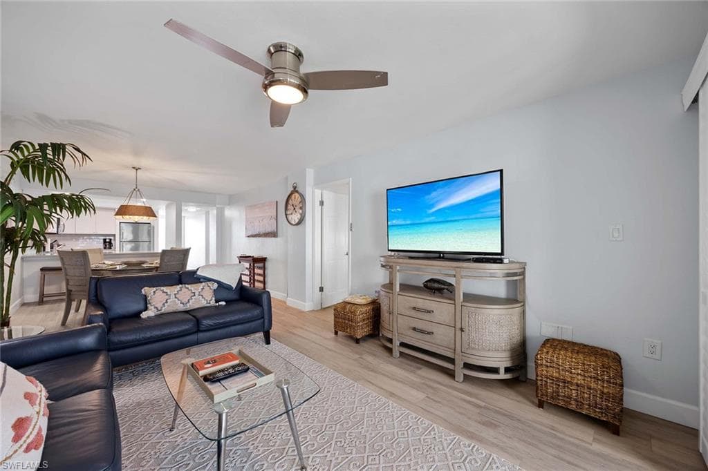 26000 Hickory BLVD # 805, BONITA SPRINGS FL 34134-10