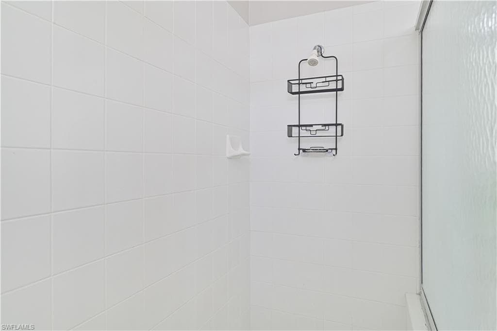 9241 Bramble CT, FORT MYERS FL 33919-26