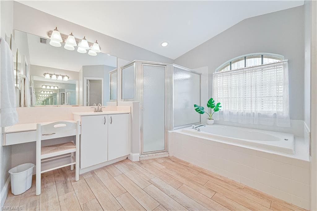 9241 Bramble CT, FORT MYERS FL 33919-25