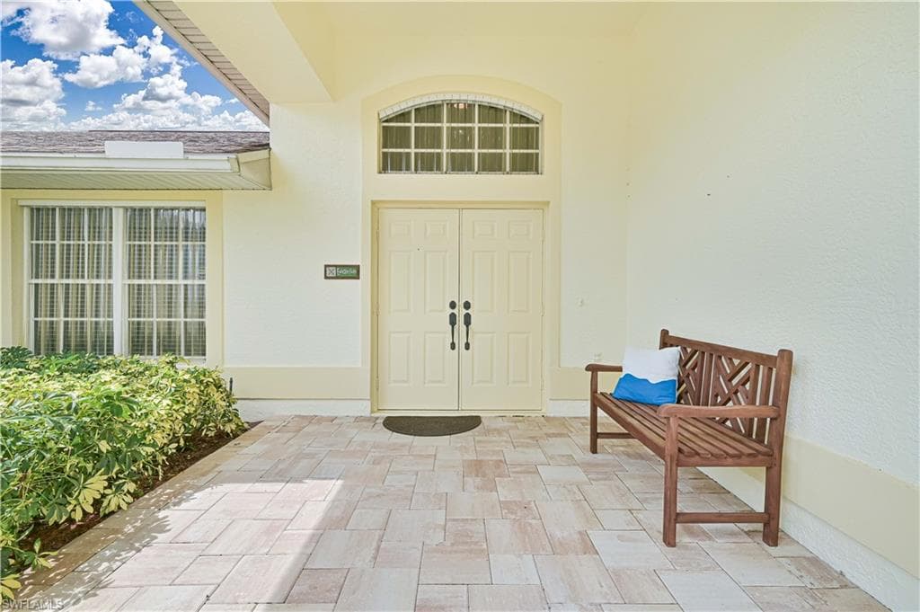 9241 Bramble CT, FORT MYERS FL 33919-8