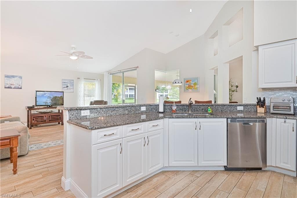 9241 Bramble CT, FORT MYERS FL 33919-20