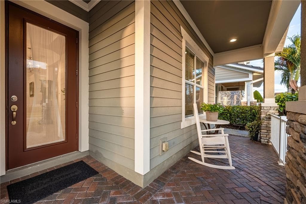 3620 Pilot CIR, NAPLES FL 34120-2