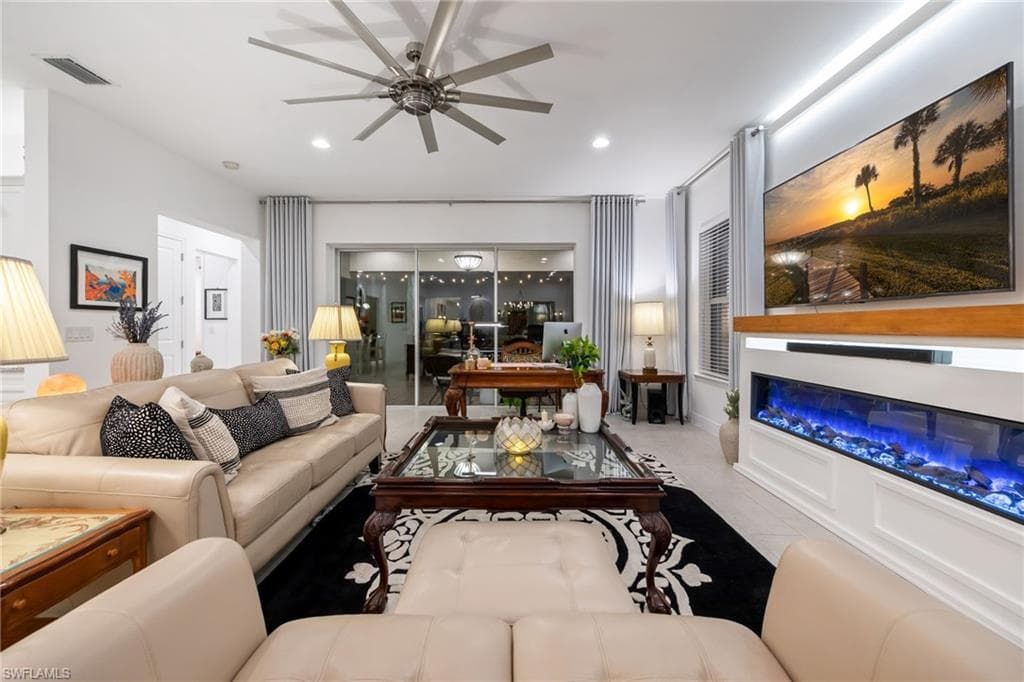 3620 Pilot CIR, NAPLES FL 34120-8