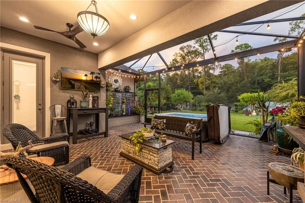 3620 Pilot CIR, NAPLES FL 34120-32