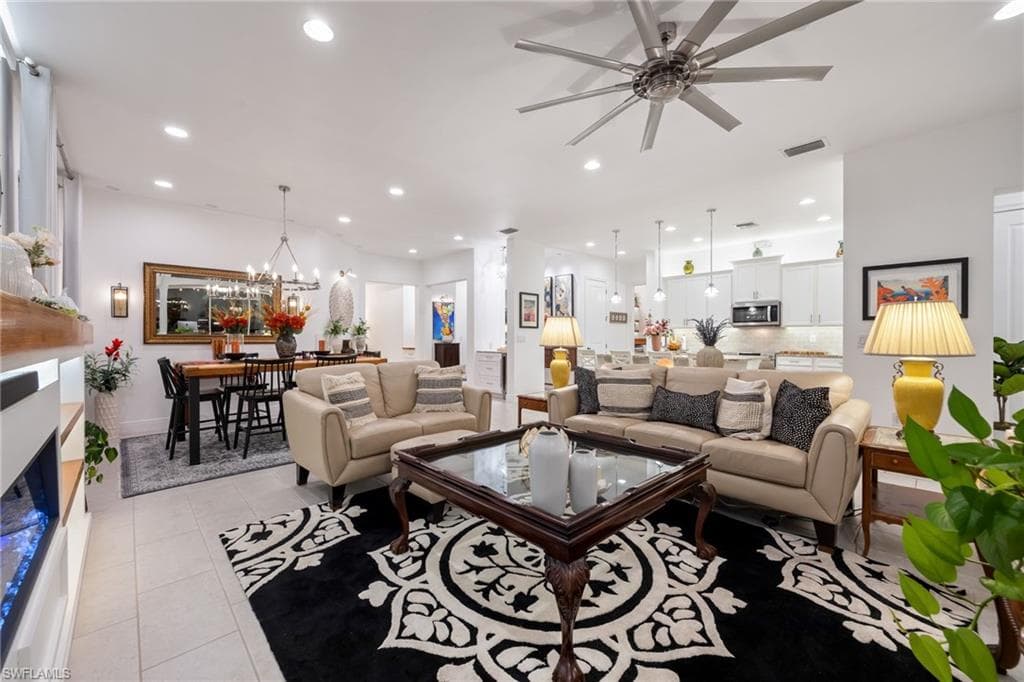 3620 Pilot CIR, NAPLES FL 34120-14