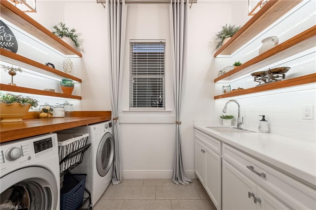 3620 Pilot CIR, NAPLES FL 34120-30