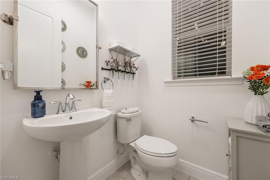 3620 Pilot CIR, NAPLES FL 34120-28