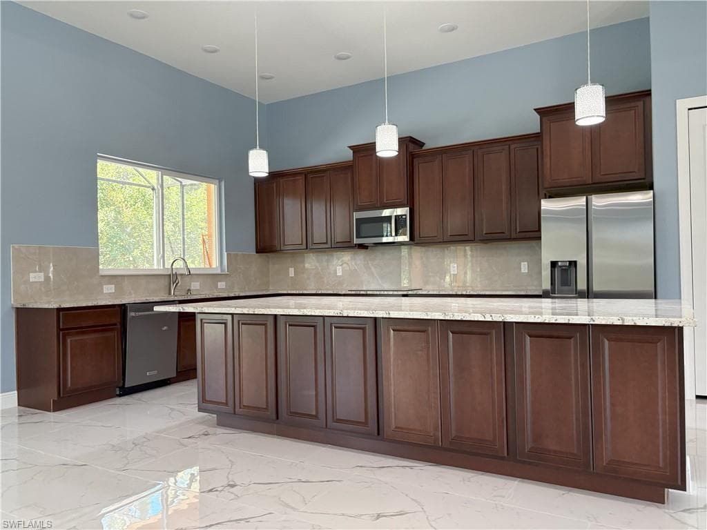 24200 Dietz DR, BONITA SPRINGS FL 34135-8