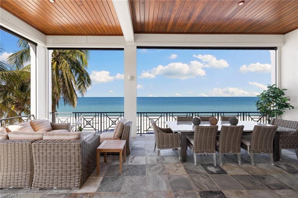 110 Kaula LN, BONITA SPRINGS FL 34134-12