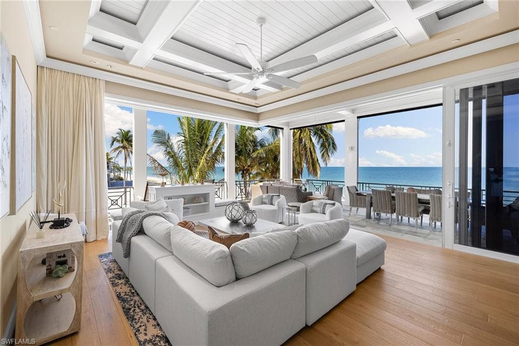 110 Kaula LN, BONITA SPRINGS FL 34134-8