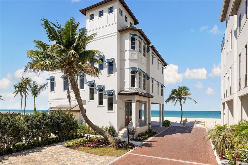 110 Kaula LN, BONITA SPRINGS FL 34134-43