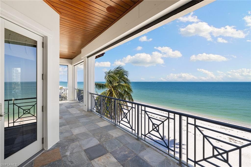 110 Kaula LN, BONITA SPRINGS FL 34134-30