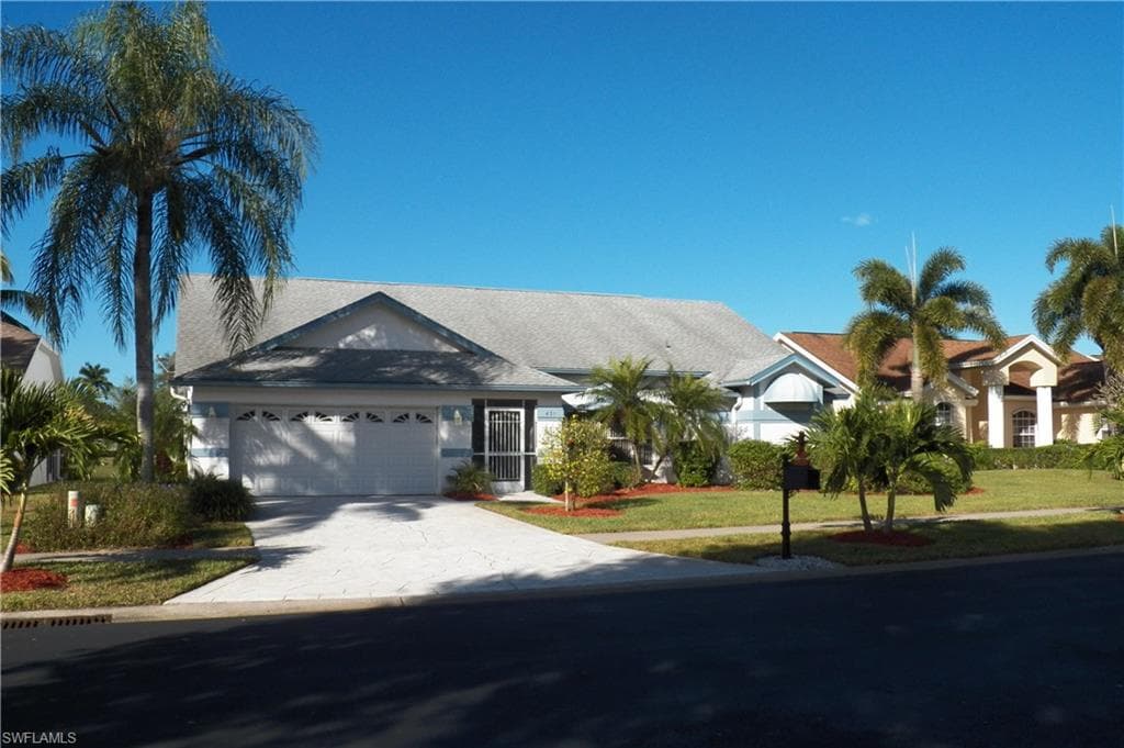 431 Dundee CT, NAPLES FL 34104-1