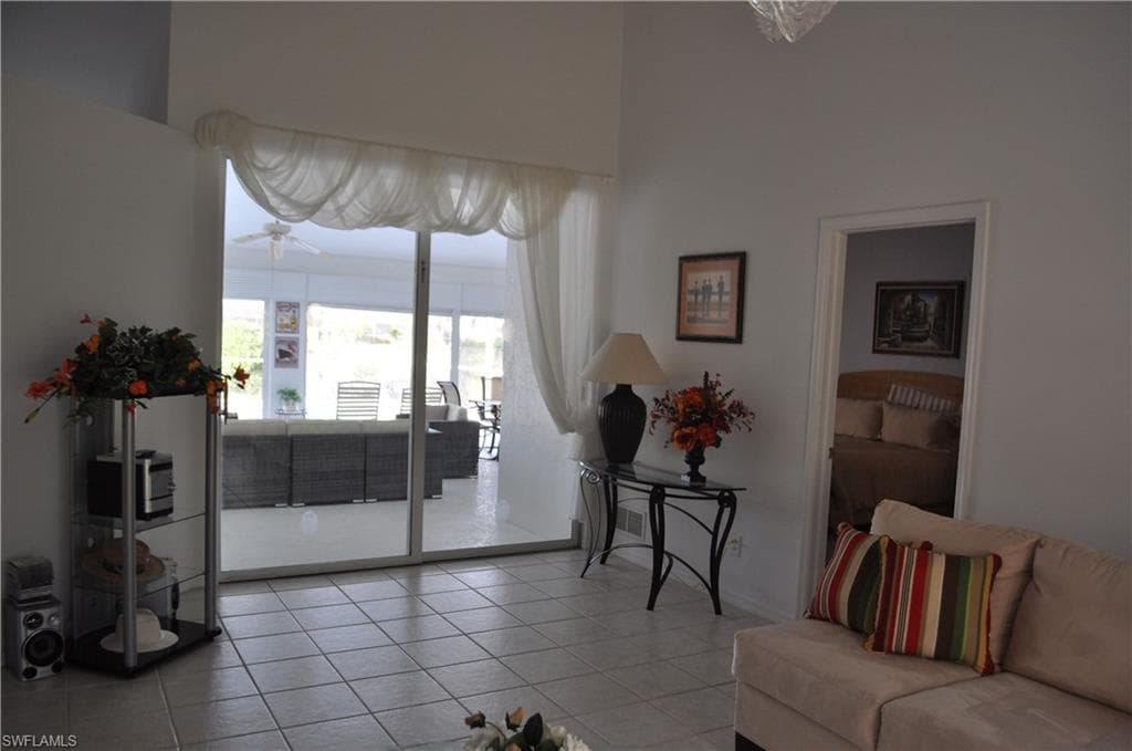 431 Dundee CT, NAPLES FL 34104-5
