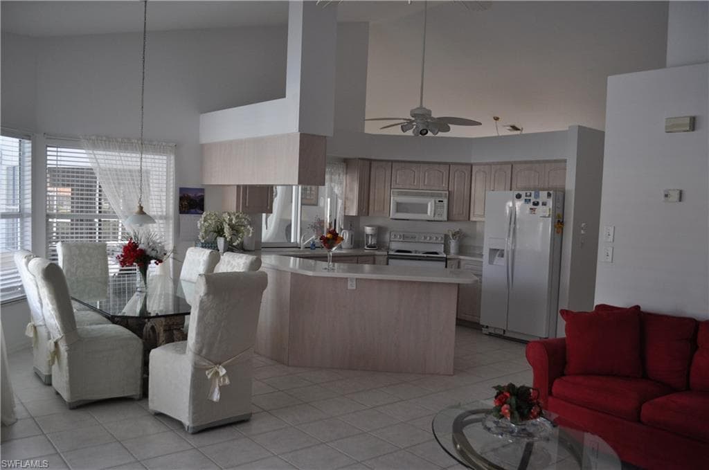431 Dundee CT, NAPLES FL 34104-8
